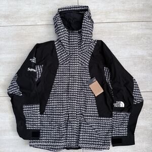 NEW TNF X SUPREME SS21 STUDDED MOUNTAIN LIGHT JACKET SZ SMALL MENS! - 0366